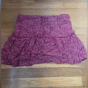 Brandy Melville skirt, barely worn, pretty floral design